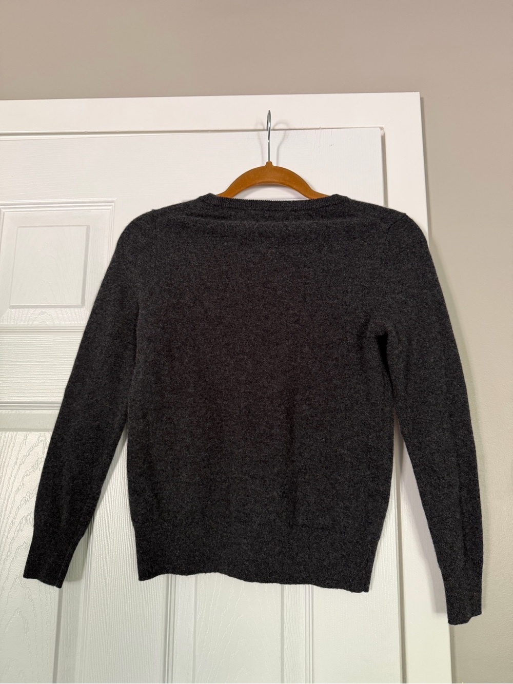 Quince 100% Cashmere Mongolian Grey Super Soft Sweater - Picture 7 of 7